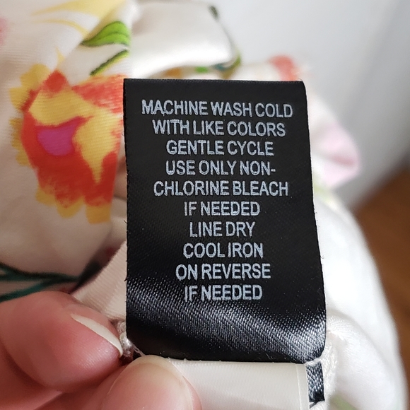 Torrid Floral Print Cold Shoulder Ruffle Romper 1X - Picture 15 of 16